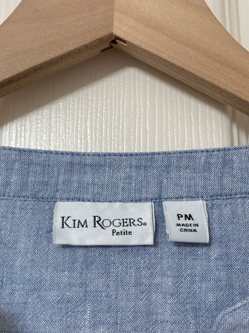 Kim Rogers Linen Blend Chambray Blue Button Down Shirt Medium Coastal Grandma - Picture 2 of 6